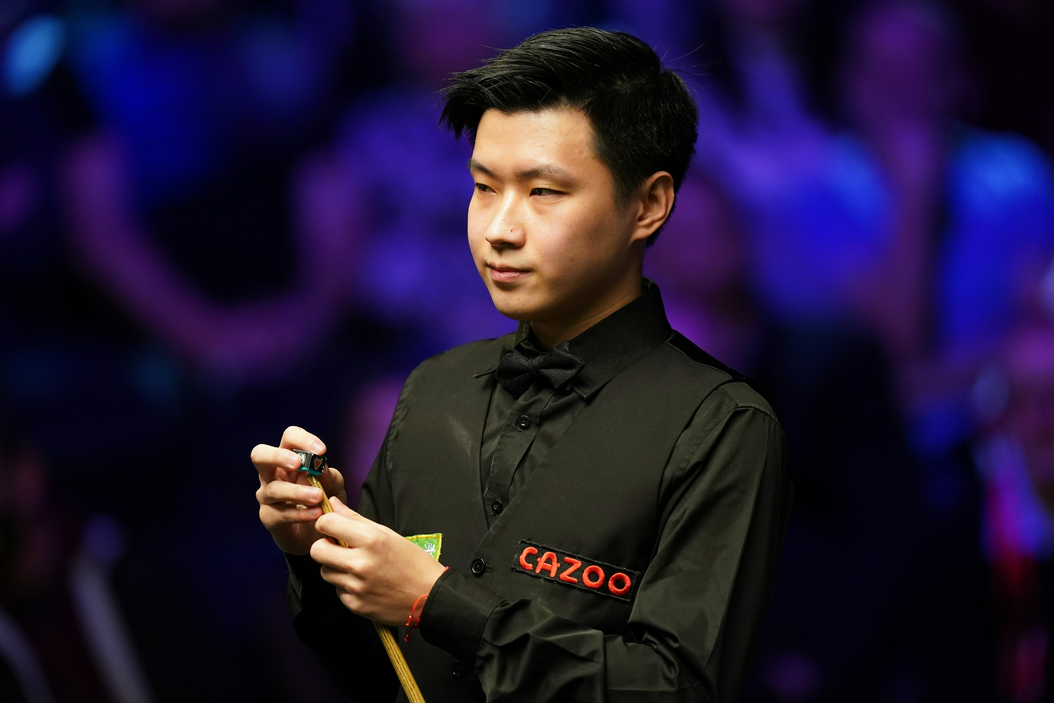 手佩德里在 手佩德里在